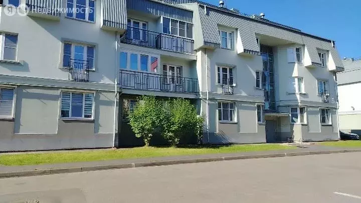 3-комнатная квартира: Тихвин, улица Коммунаров, 19 (80.6 м) - Фото 1