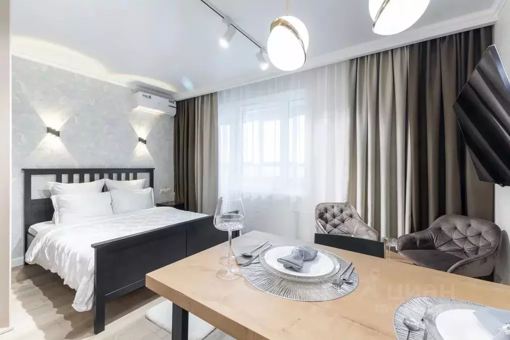 1-к кв. Татарстан, Казань ул. Сабира Ахтямова, 1к3 (42.0 м) - Фото 1