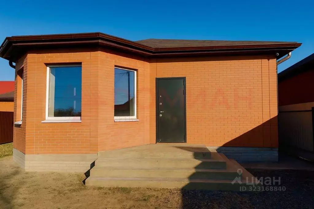 Дом в Ростовская область, Новочеркасск Сарматская ул. (100 м) - Фото 1