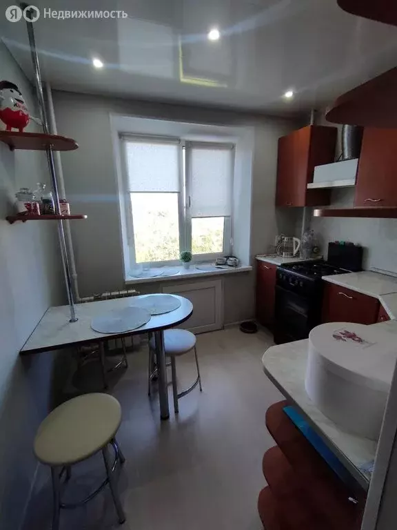 3-комнатная квартира: Краснотурьинск, улица Рюмина, 4 (63 м) - Фото 2