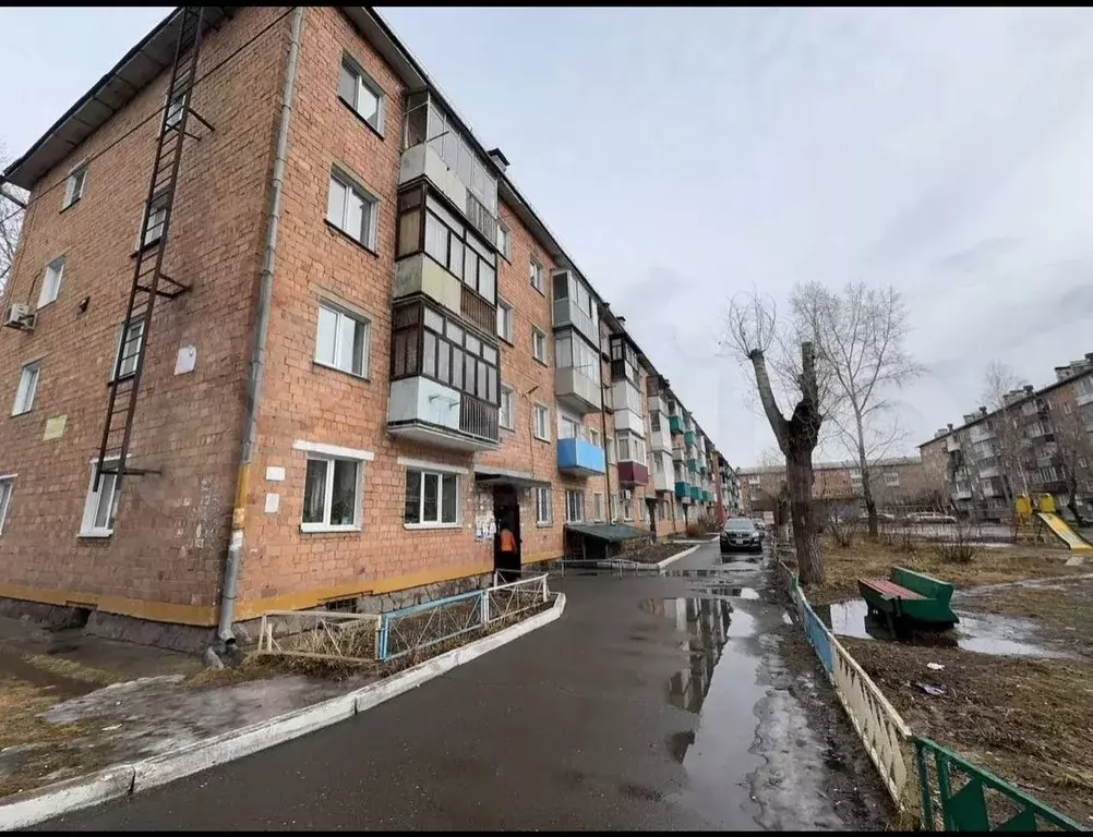 3-к кв. Хакасия, Абакан ул. Кошурникова, 7 (54.0 м) - Фото 0