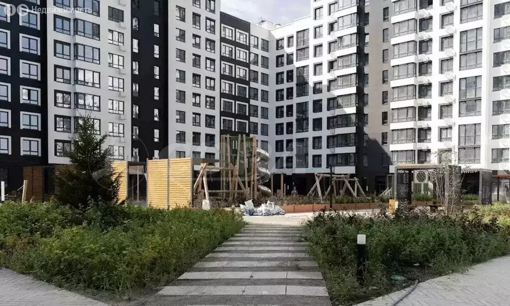 1-комнатная квартира: Тюмень, улица Братьев Бондаревых, 5 (50.5 м) - Фото 2