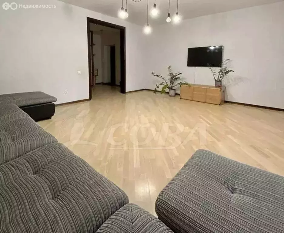 3-комнатная квартира: Тюмень, улица Александра Матросова, 1к2 (108 м) - Фото 0