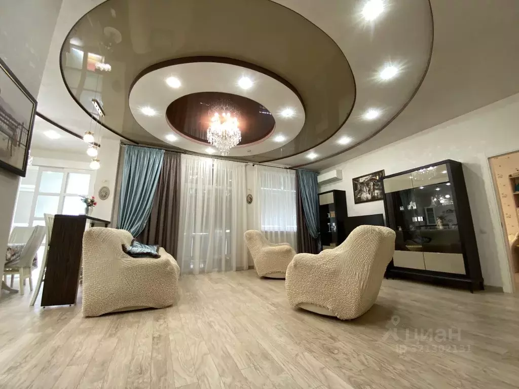 3-к кв. Краснодарский край, Краснодар Центральный мкр, ул. Имени ... - Фото 0