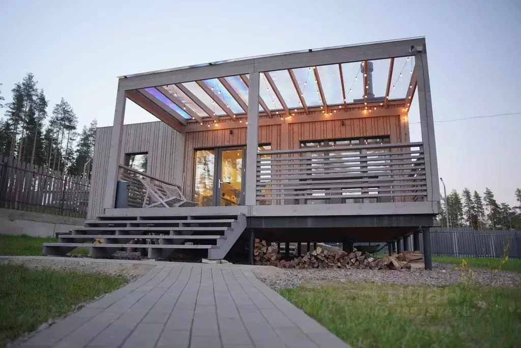 Дом в Ленинградская область, Выборгский район, Полянское с/пос, пос. ... - Фото 1