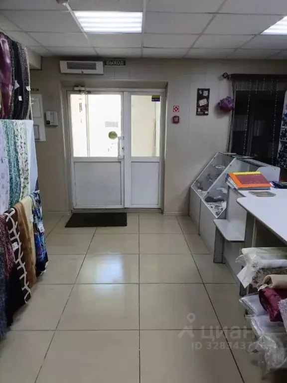 Торговая площадь в Пермский край, Пермь ул. 1905 года, 1 (55 м) - Фото 1