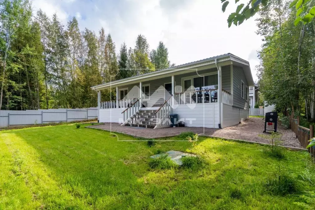 Дом в Ленинградская область, Выборгский район, Первомайское с/пос, ... - Фото 1