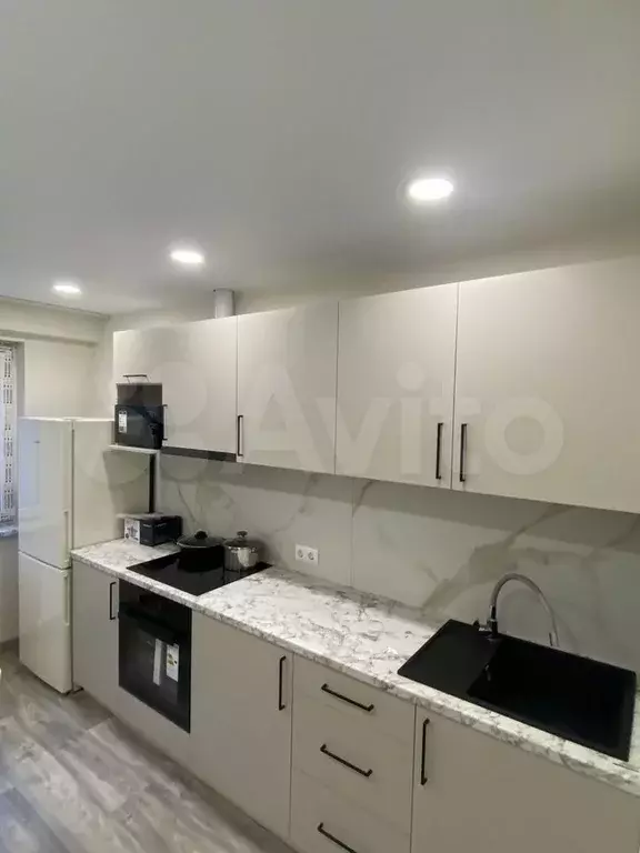 2-к. квартира, 70 м, 5/9 эт. - Фото 0