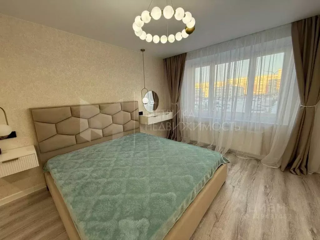 3-к кв. Тюменская область, Тюмень ул. Монтажников, 42А (86.9 м) - Фото 1