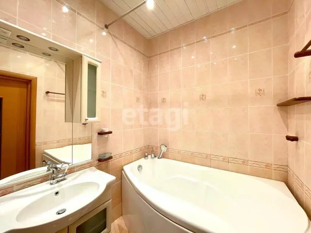 3-к кв. Тюменская область, Тюмень Шаимский проезд, 12 (104.0 м) - Фото 1