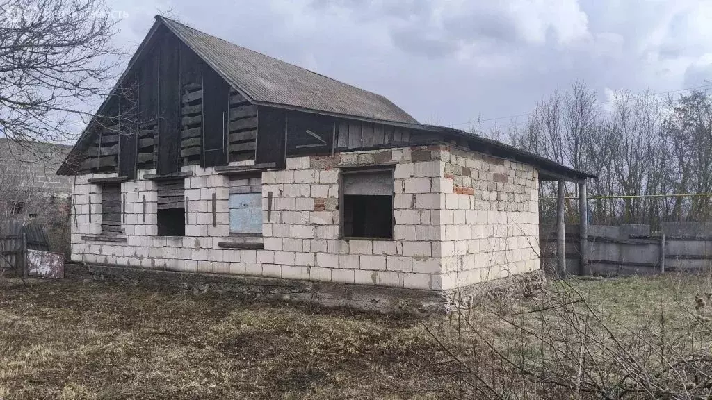 Дом в Обоянский район, Усланский сельсовет, село Трубеж (121 м) - Фото 2