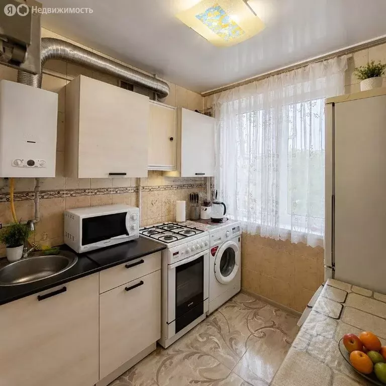 2-комнатная квартира: Белгород, Октябрьская улица, 82 (43.9 м) - Фото 1
