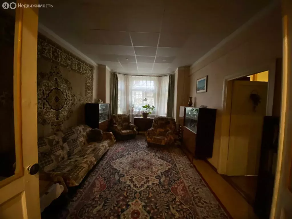 4-комнатная квартира: Саратов, улица имени И.В. Мичурина, 116 (89.5 м) - Фото 1