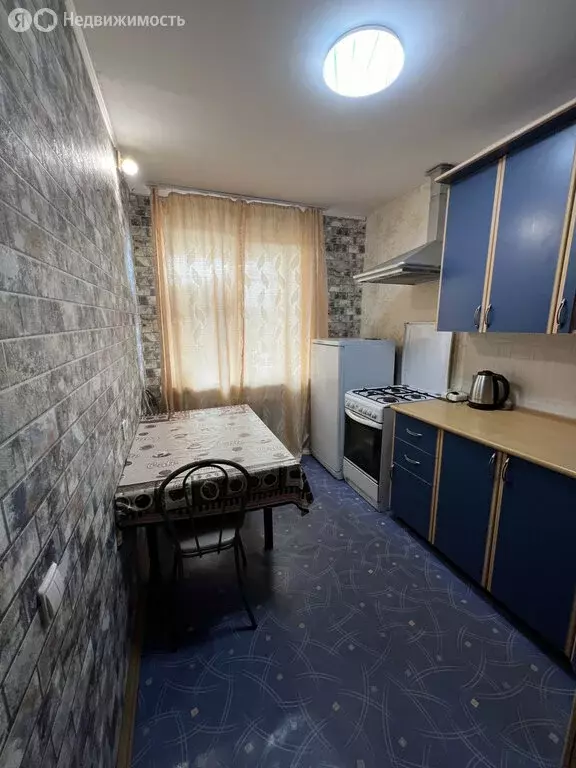 3-комнатная квартира: село Еткуль, Первомайская улица, 24 (58.8 м) - Фото 0