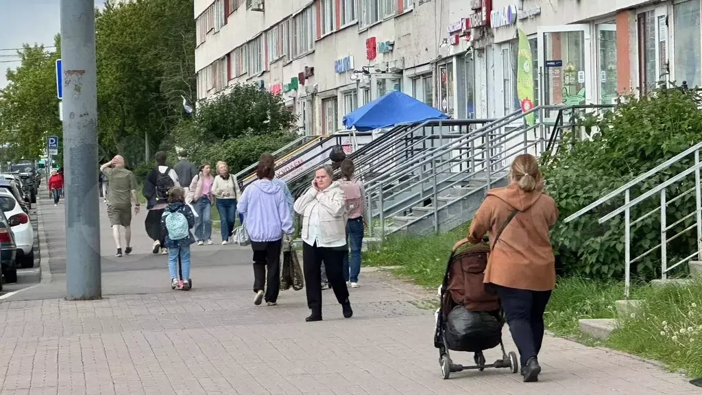 Площадь на высоком трафике у метро - Фото 0