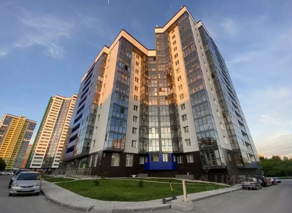 Гараж в Новосибирская область, Новосибирск Танковая ул., 32 (15 м) - Фото 1