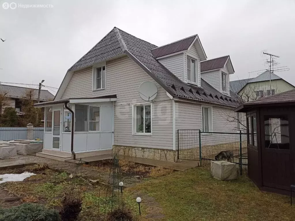 Дом в Гатчина, Уральская улица (150 м) - Фото 0