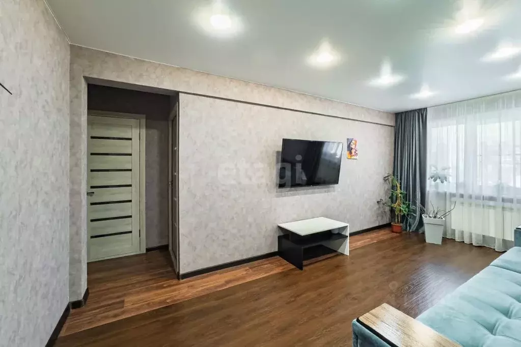 3-к кв. Ульяновская область, Ульяновск Хрустальная ул., 15 (59.5 м) - Фото 0