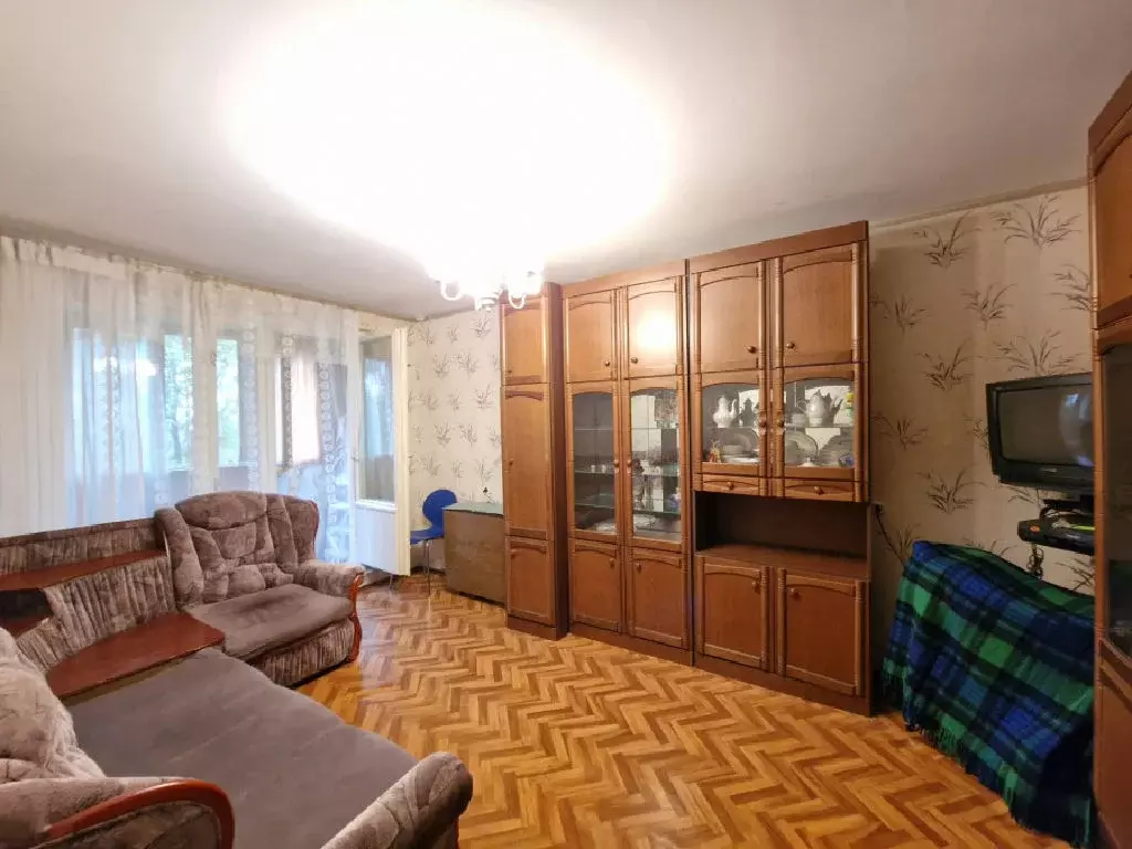Продается комната в 3-комнатной квартире - Фото 0