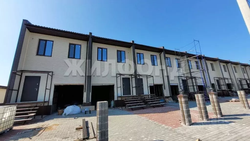 Таунхаус в Хакасия, Усть-Абаканский район, с. Калинино ул. Кремлевская ... - Фото 1