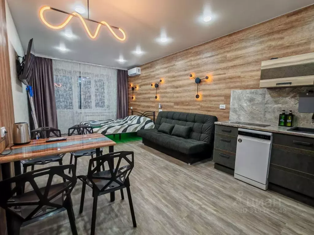 2-к кв. Хакасия, Абакан ул. Кирова, 175 (50.0 м) - Фото 1