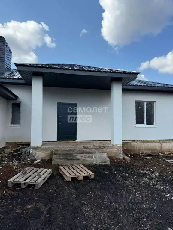 Дом в Башкортостан, Октябрьский 32-й мкр, ул. Радостная (110 м) - Фото 0