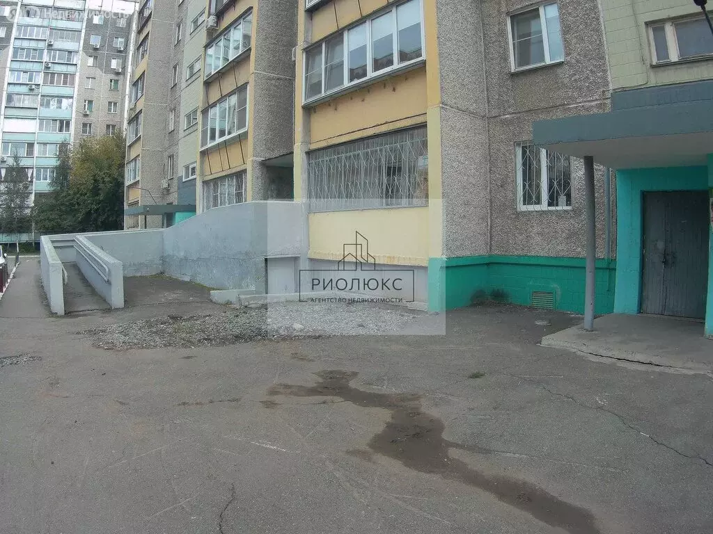 1-комнатная квартира: Челябинск, улица Руставели, 25А (68.9 м) - Фото 0