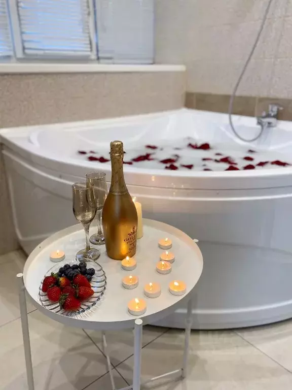 2-к кв. Омская область, Омск ул. Масленникова, 82 (45.0 м) - Фото 1