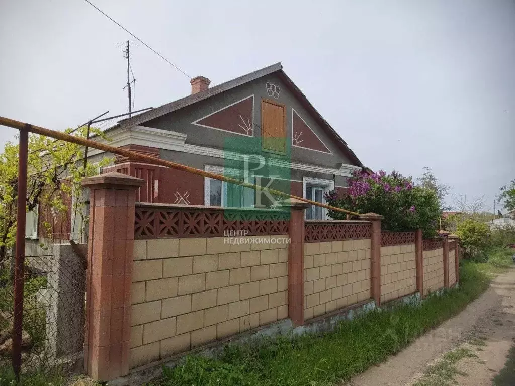 Дом в Крым, Бахчисарайский район, с. Вилино пер. Некрасова, 5 (82 м) - Фото 0