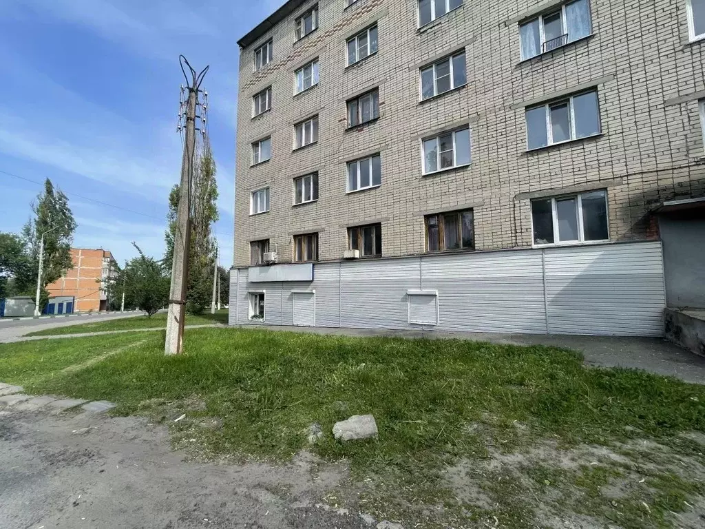Торговая площадь в Белгородская область, Губкин ул. Раевского, 9 (44 ... - Фото 1