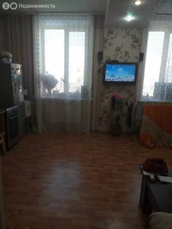 2-комнатная квартира: Нижний Тагил, улица Жуковского, 14 (80.4 м) - Фото 0