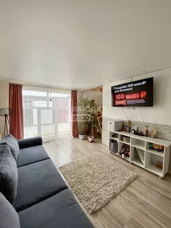 Дом в Омская область, Калачинск ул. 10-я Заовражная, 13 (130 м) - Фото 1