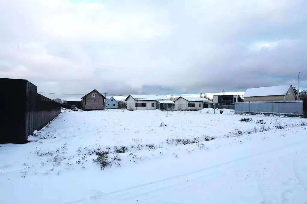 Участок в Ленинградская область, Гатчинский муниципальный округ, пос. ... - Фото 1