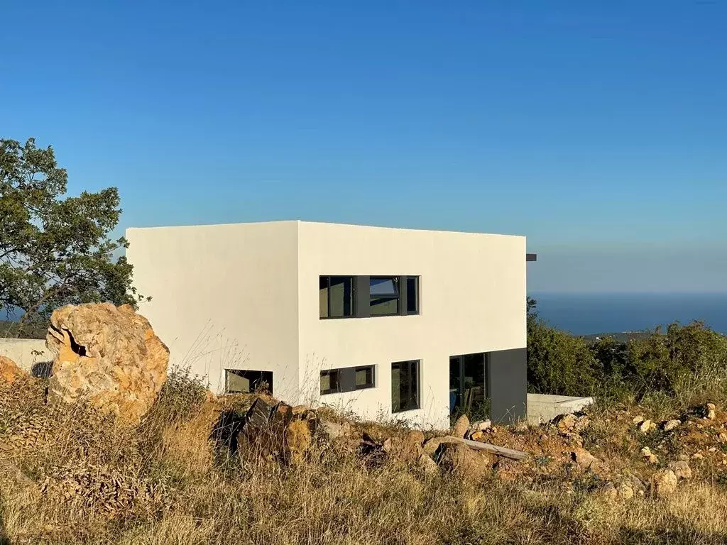 Дом в Крым, Алушта муниципальный округ, с. Верхняя Кутузовка ул. ... - Фото 1