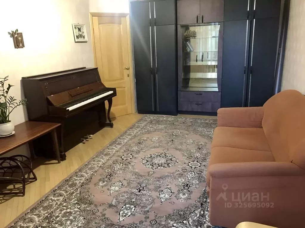 Комната Свердловская область, Екатеринбург ул. Шейнкмана, 19 (12.0 м) - Фото 2