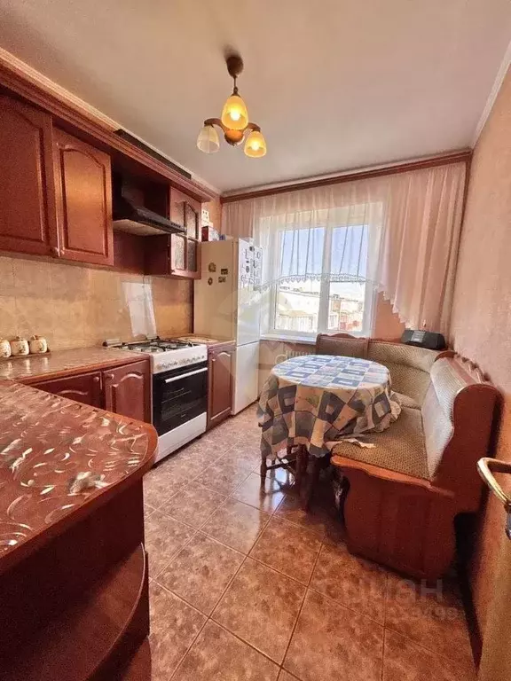 3-к кв. Белгородская область, Старый Оскол Молодогвардеец мкр, 17 ... - Фото 1