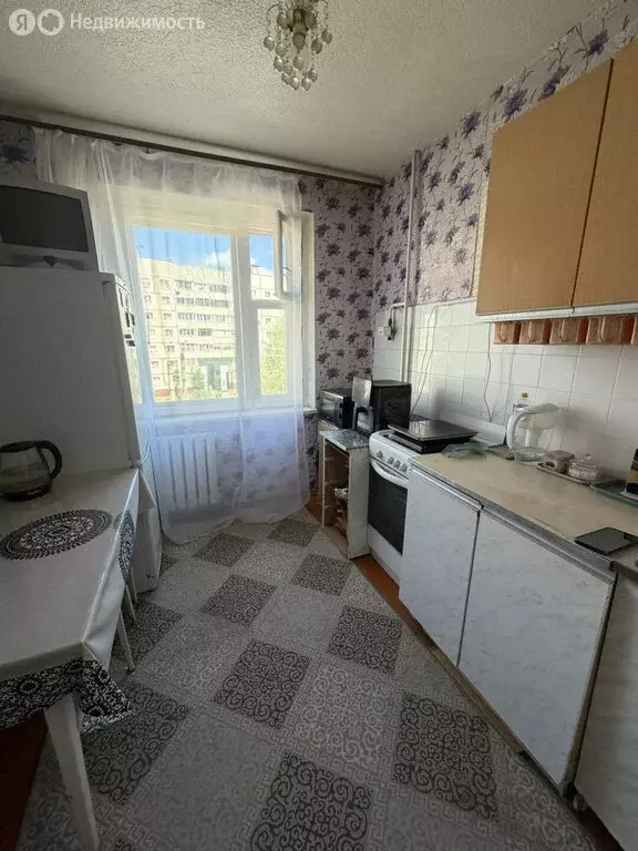 3-комнатная квартира: Новочебоксарск, улица Винокурова, 127 (70 м) - Фото 2