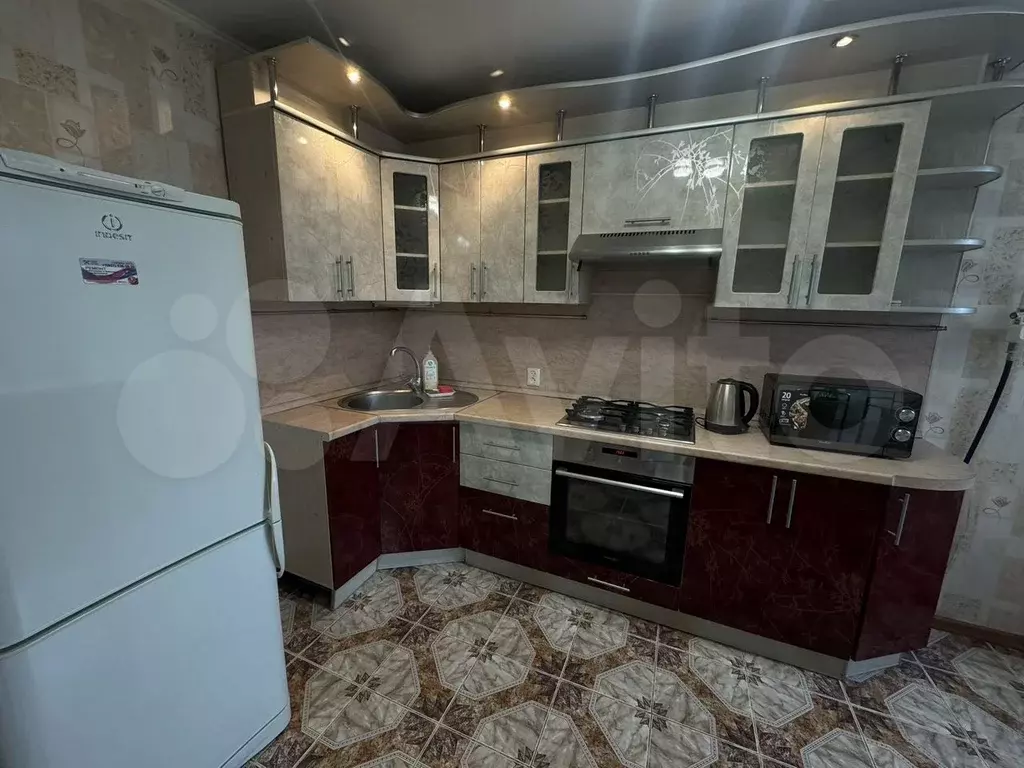 3-к. квартира, 60 м, 4/9 эт. - Фото 1