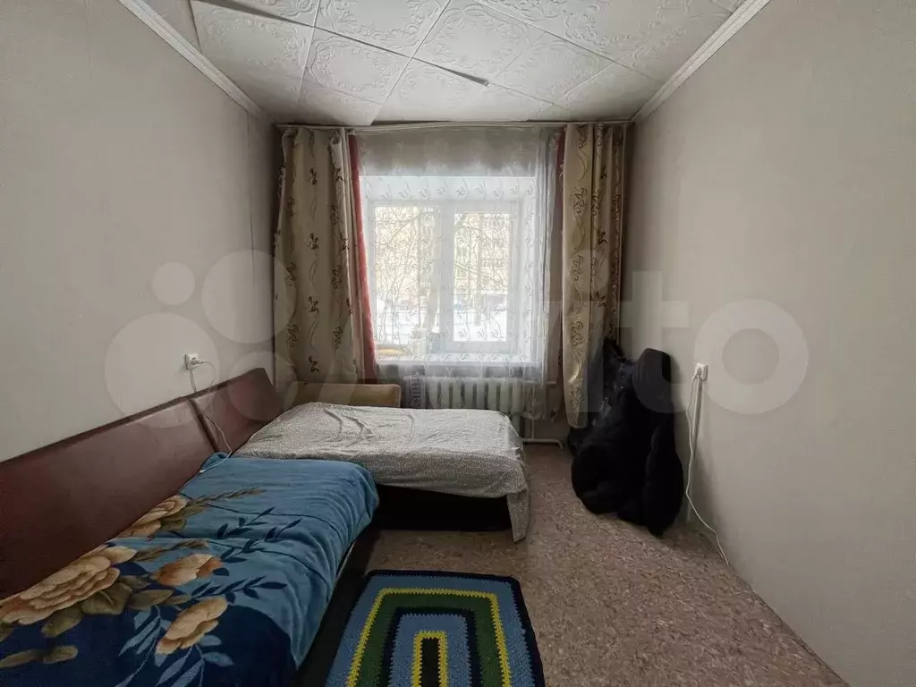 Комната 13 м в 3-к., 1/9 эт. - Фото 0