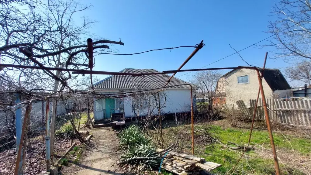 Дом в Краснодарский край, Темрюк ул. Парижской Коммуны (50 м) - Фото 2