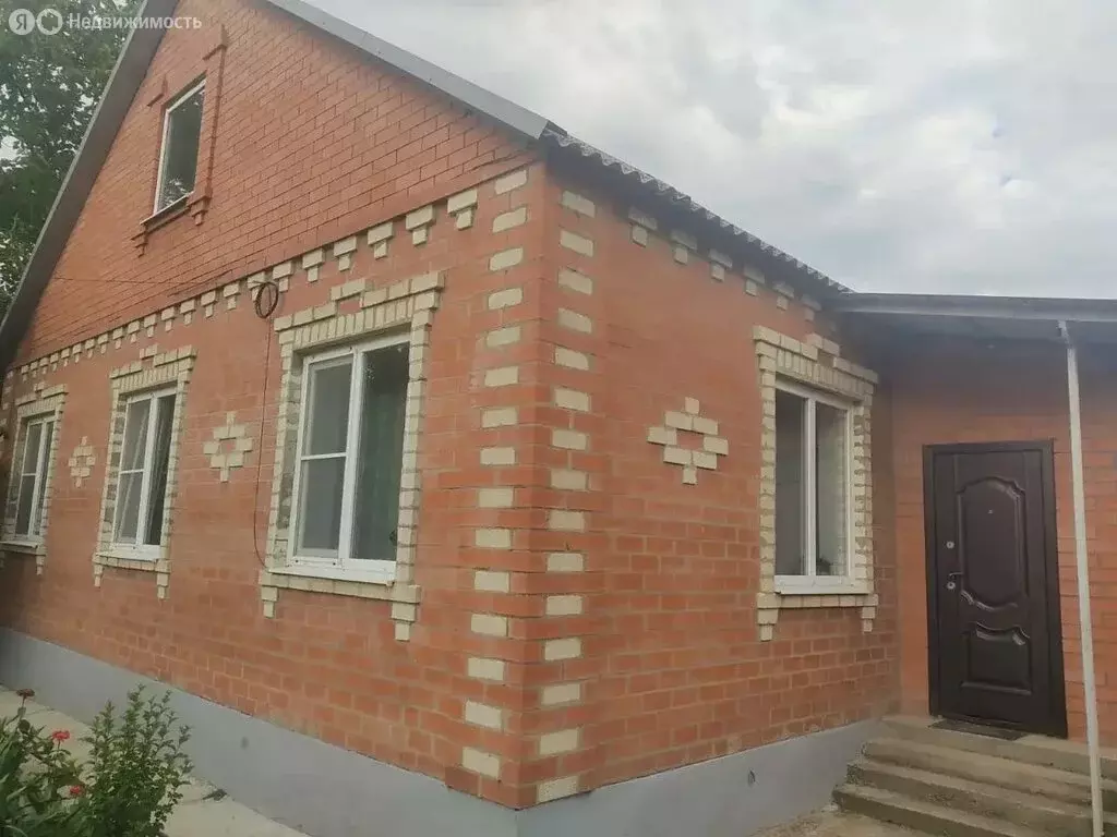 Дом в Новокубанск, улица Фрунзе (93.5 м) - Фото 1