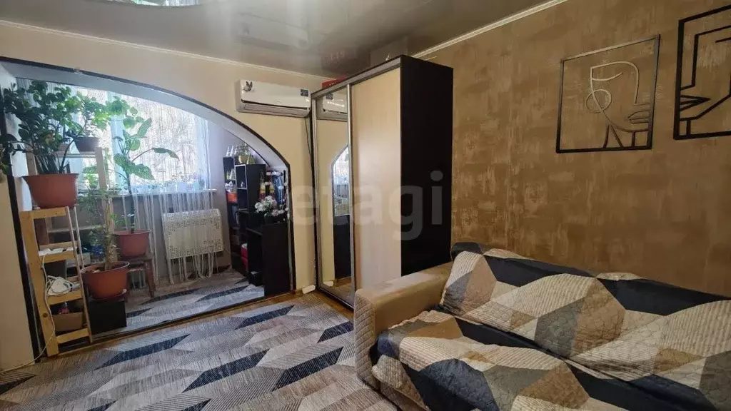 2-к кв. Крым, Раздольное пгт ул. Пограничная, 10А (50.0 м) - Фото 0
