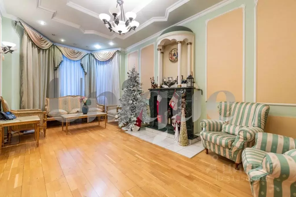 Таунхаус в Москва Нежинская ул., 14К2 (400 м) - Фото 2