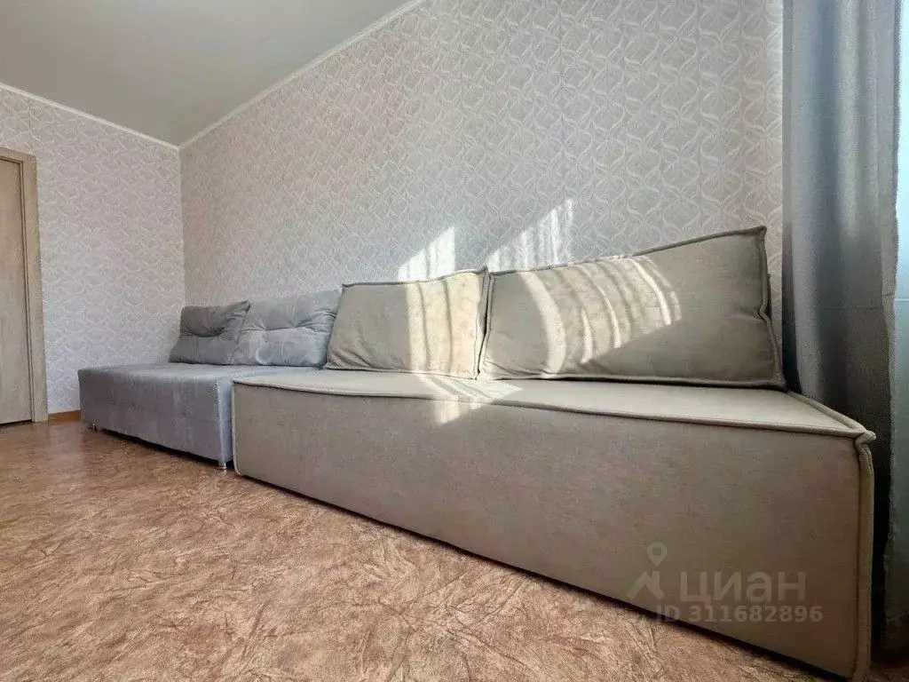 2-к кв. Тюменская область, Тюмень ул. Домостроителей, 38 (50.0 м) - Фото 1