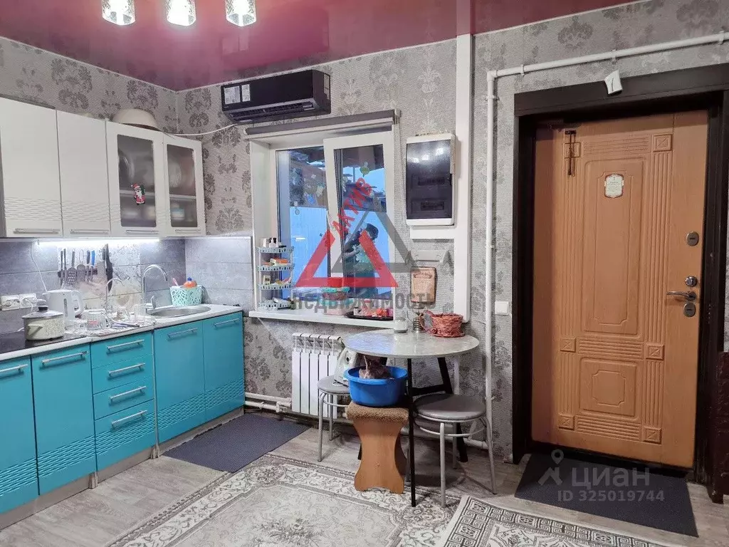 Дом в Свердловская область, Каменский муниципальный округ, с. Позариха ... - Фото 1