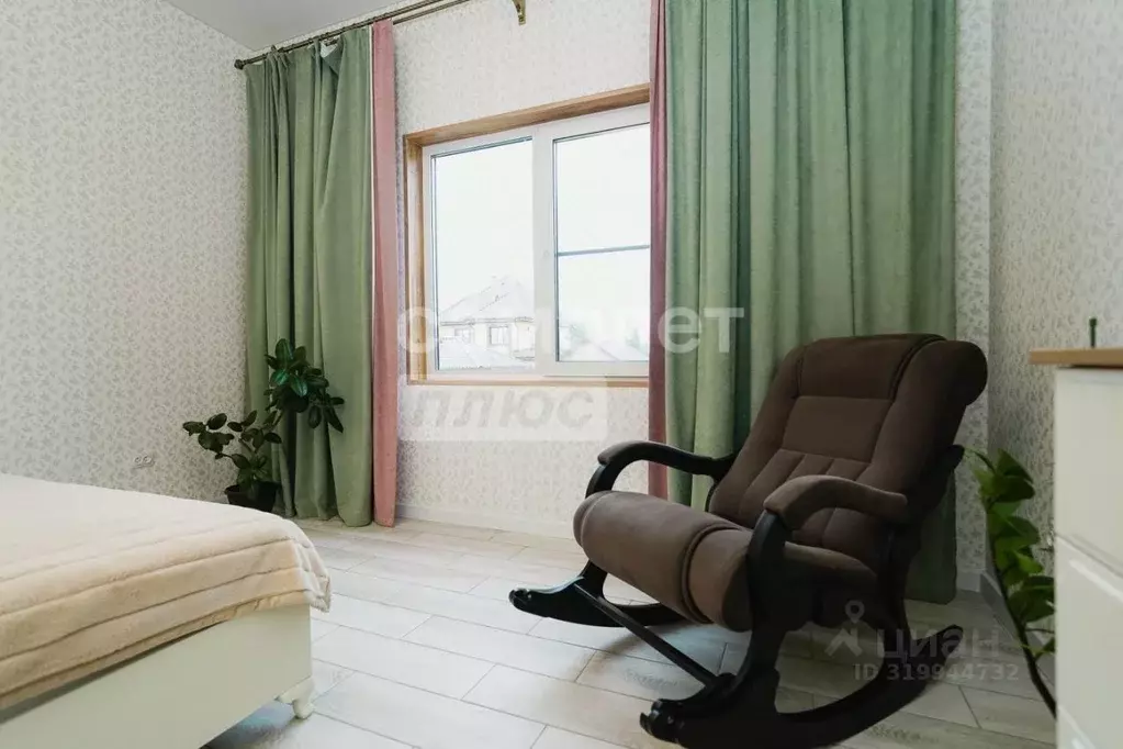 Коттедж в Омская область, Омск ул. Медовая, 17 (248 м) - Фото 1