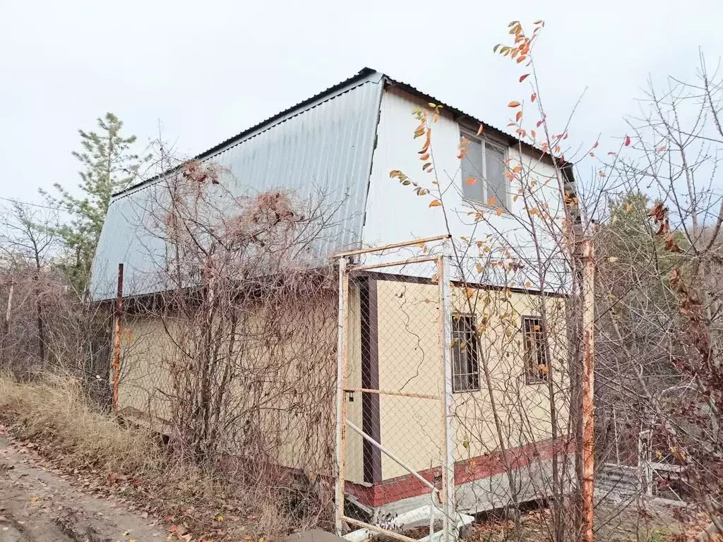 Дом в Саратовская область, Красноармейск муниципальное образование, с. ... - Фото 0