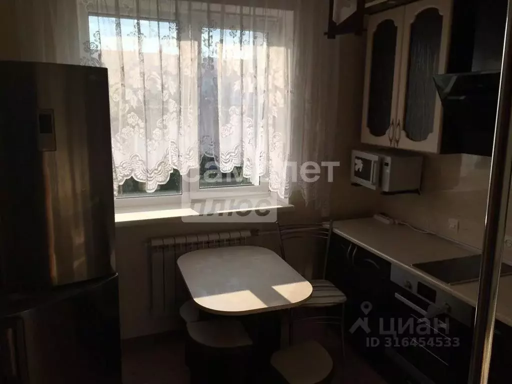 2-к кв. Ханты-Мансийский АО, Когалым ул. Дорожников, 9 (48.1 м) - Фото 1