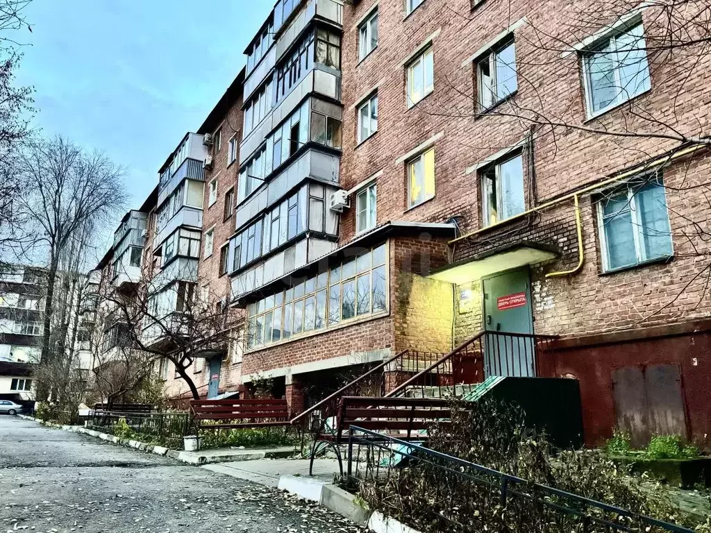 4-к кв. Белгородская область, Белгород ул. Белгородского полка, 33 ... - Фото 1