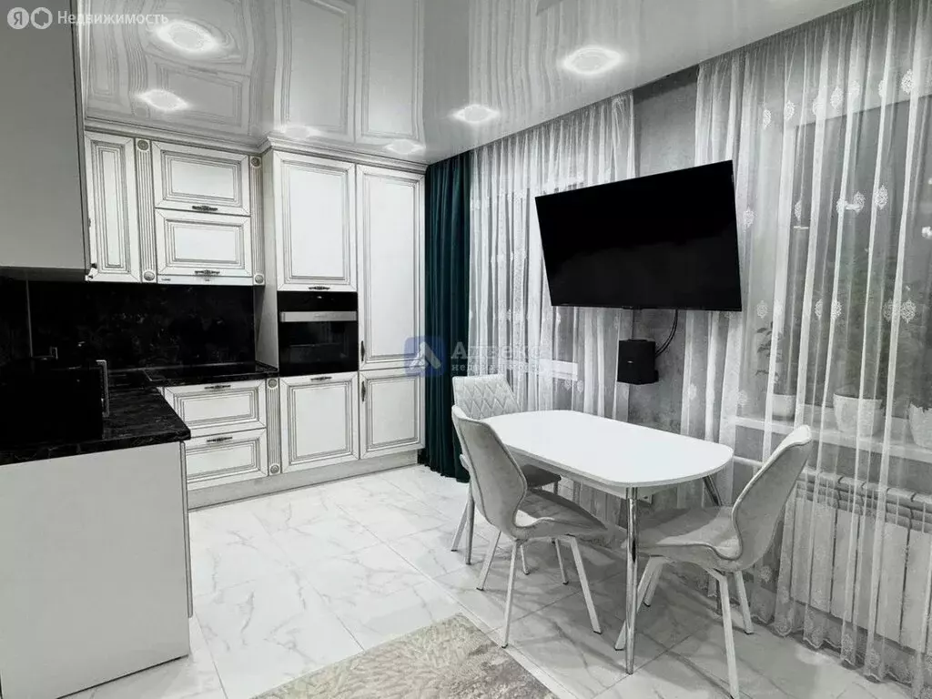 2-комнатная квартира: Тюмень, улица Газовиков, 17 (47.1 м) - Фото 2